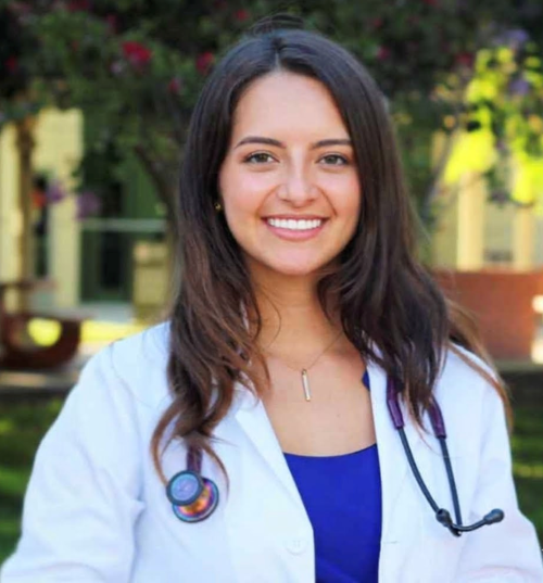 Alejandra Molina, DVM